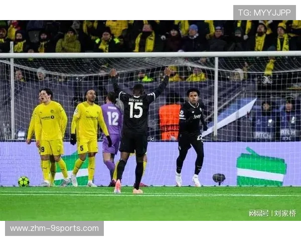 尤文多点进攻，麦肯尼前场捡漏推射得分