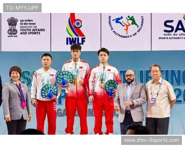 国际举重公开赛中国选手在赛场上展现稳定心态 国际举重公开赛中国选手在赛场上展现稳定心态